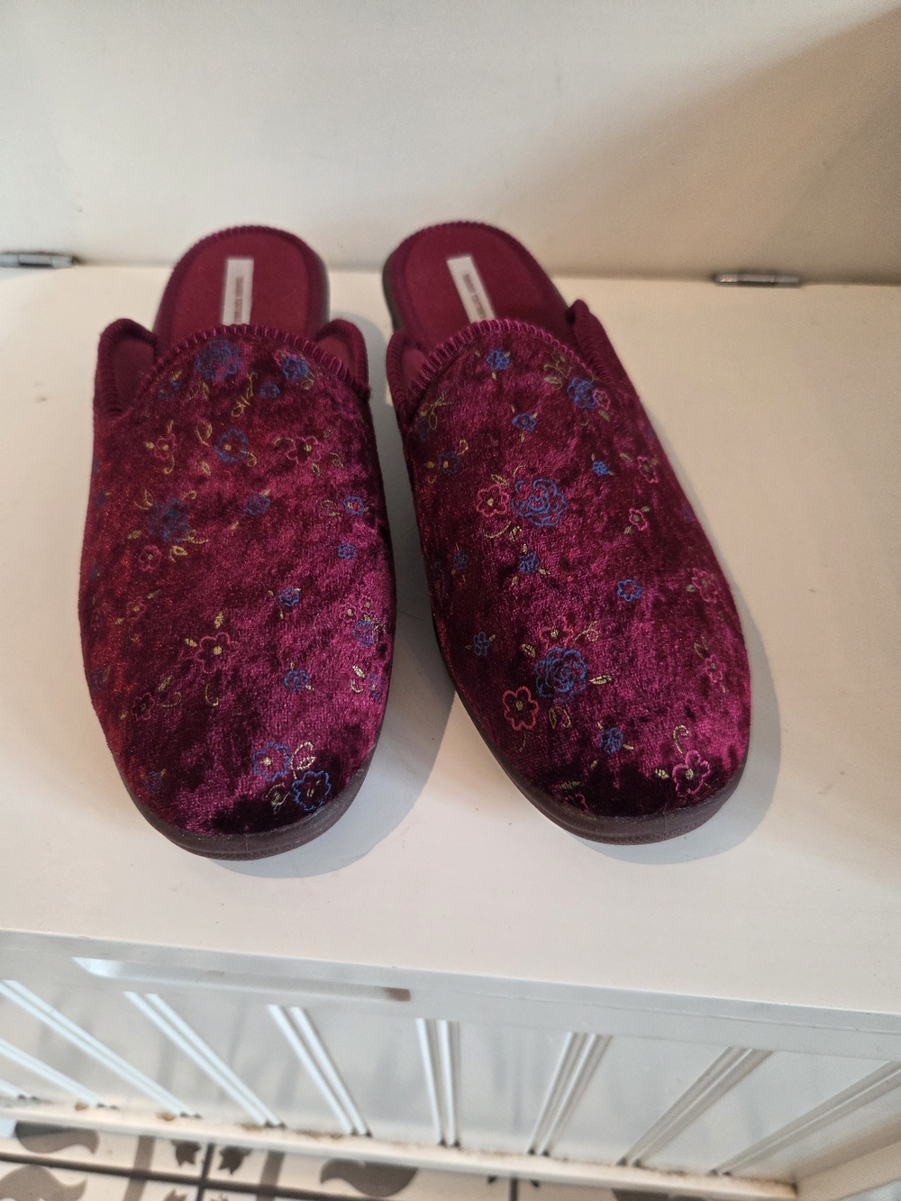 Velvet Embroidered Slippers in Burgundy